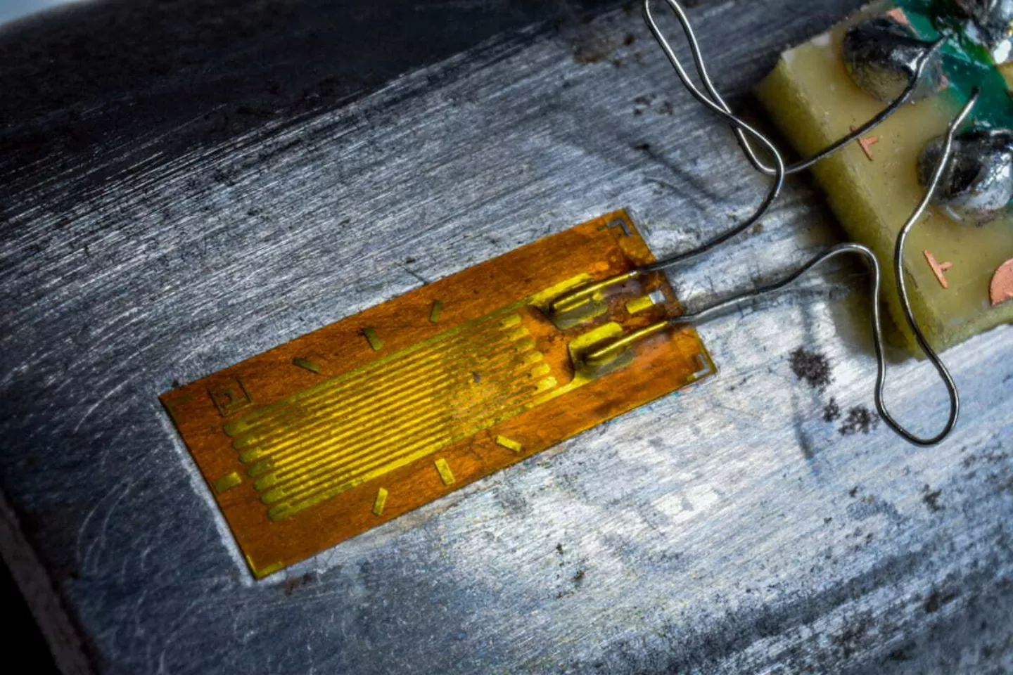 Strain gauge measurement