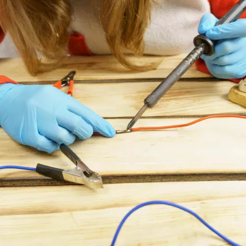 Soldering wires strain gauges